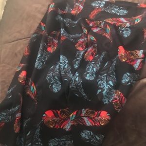 large Lularoe Feathers Cassie